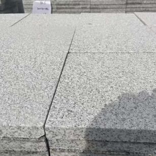 滨州 白麻花岗岩石材推荐 荔枝面地铺石