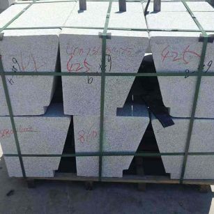 滨州 芝麻白异形坐凳，石凳