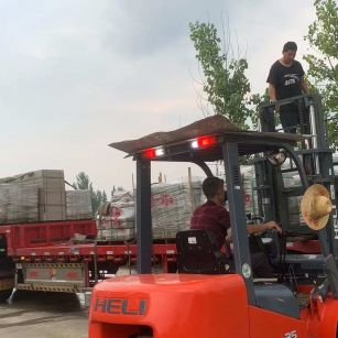 滨州 黄金麻冰裂纹，地铺石装车