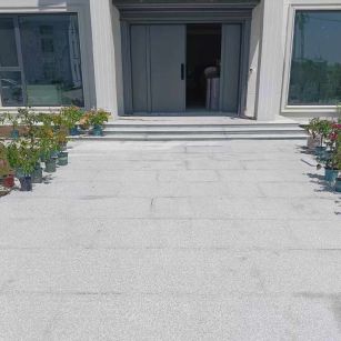 滨州 芝麻白花岗岩地铺石地面铺装