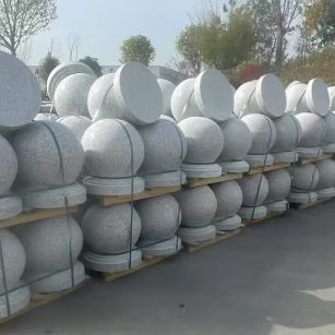 滨州 白麻花岗岩石材圆球，石球，挡车球，隔离球，景观石球，风水球等