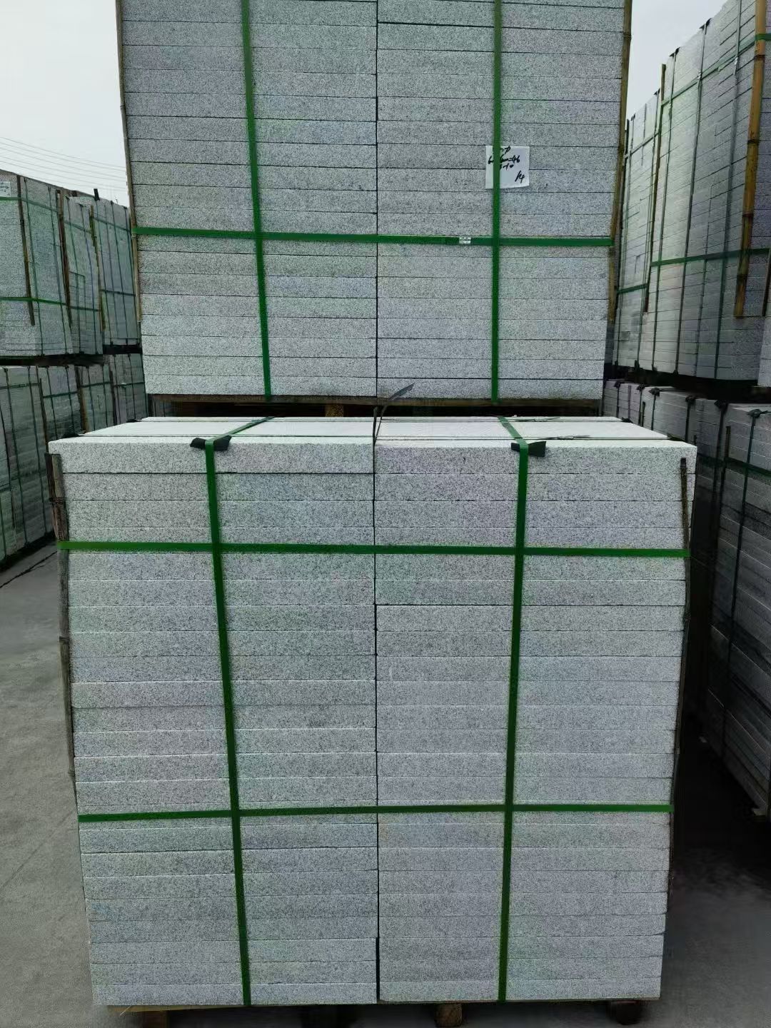 滨州 芝麻白火烧，园林广场市政工程地铺石，1.8~5.0厚均有现货