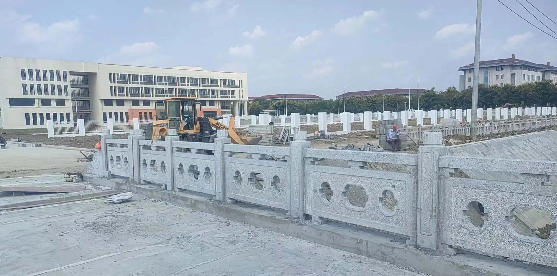 滨州 白麻花岗岩荔枝面河道栏杆