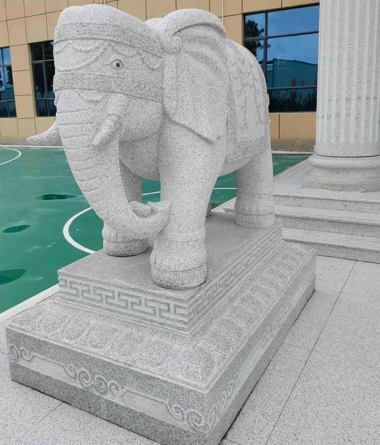 滨州 白麻花岗岩动物异形石雕-大象