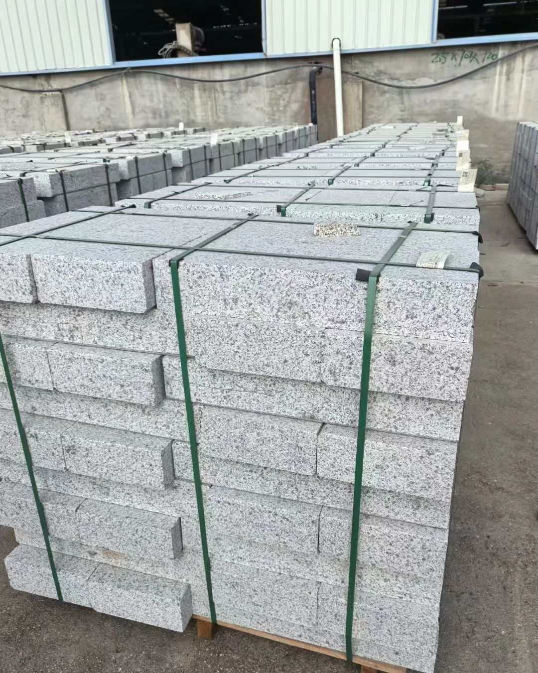 滨州 白麻花岗岩路沿石，弧形路沿石，道牙石，马路牙子，界石，路缘石，平沿石，直岩石，平缘石等