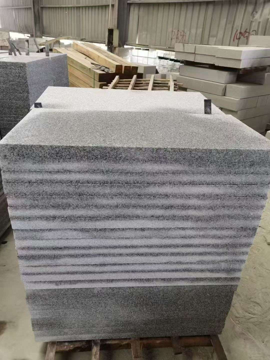 滨州 芝麻白5公分火烧地铺成品，900*400，规格可定制