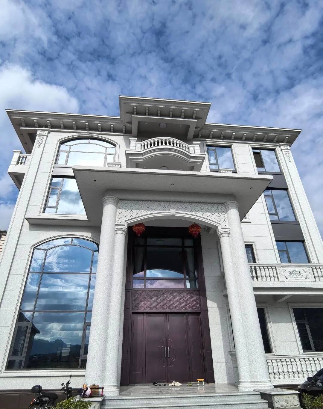 滨州白麻别墅外墙干挂石材效果示例