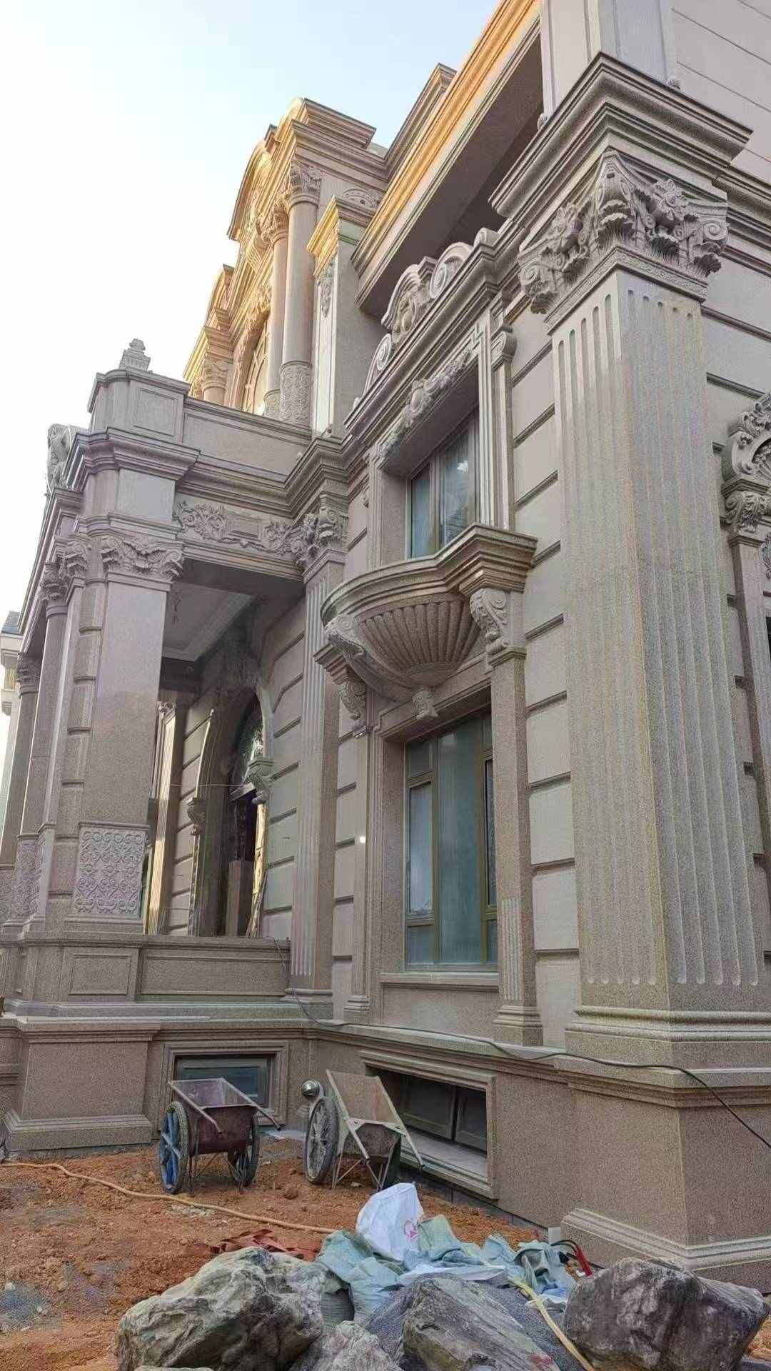 滨州 黄金麻花岗岩光面别墅外墙干挂施工完成