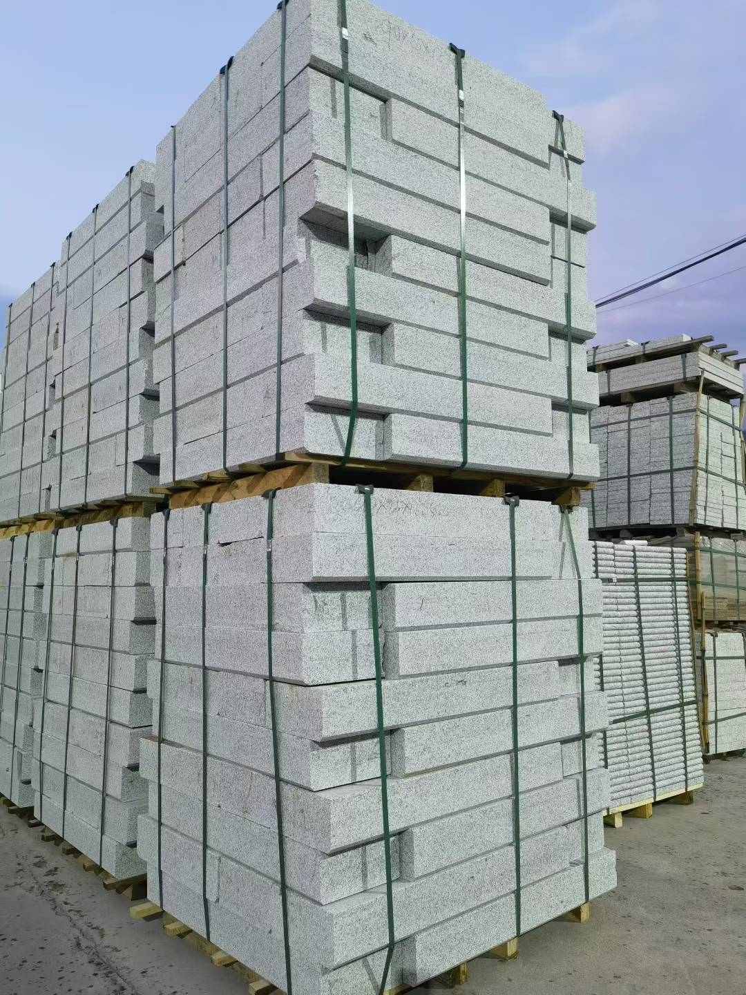 滨州 芝麻白花岗岩路沿石，路缘石，路肩石，道牙，立缘石，马路牙子，街沿石，侧石等