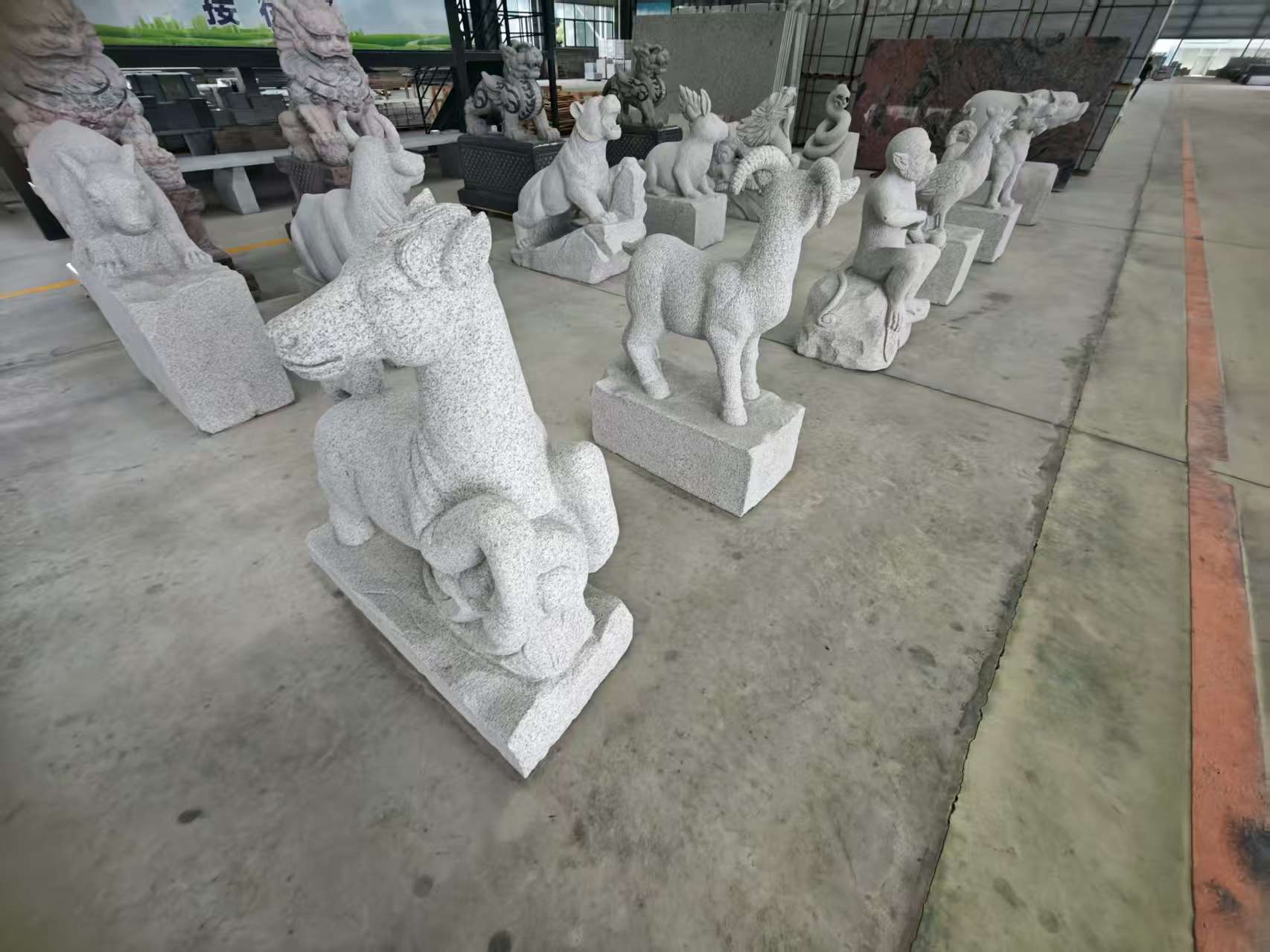 滨州 芝麻白花岗岩造型立体雕刻——十二生肖