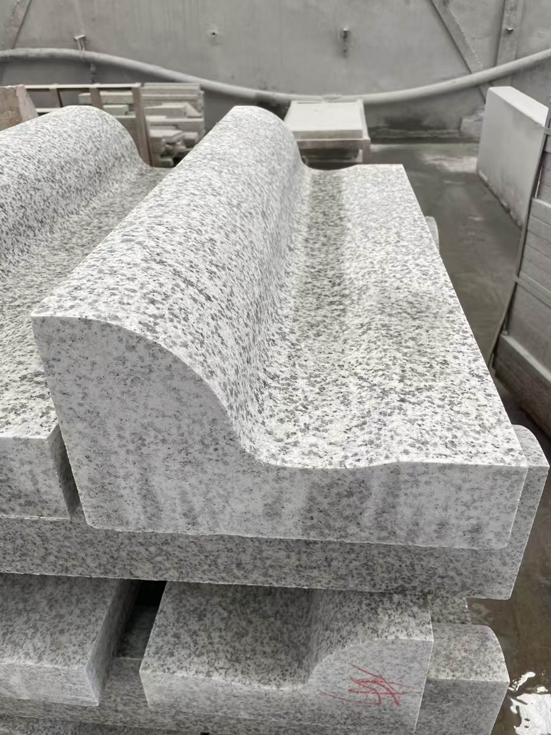 滨州 白麻花岗岩S型路沿石，路侧石，马路牙子等